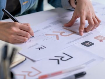 D15 - Crafting a Memorable Brand Identity