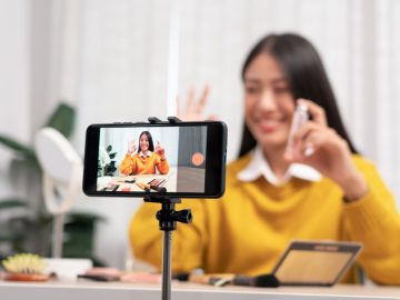 SM3 - User-Generated Content- Turning Your Fans into Brand Advocates